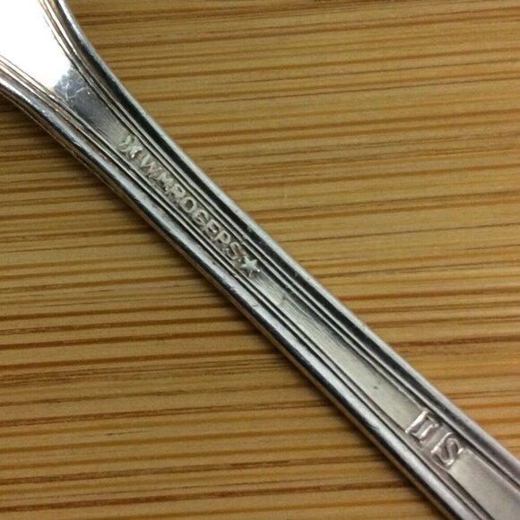 Vintage International Silver IS Rogers Cotillion 1937 Silverplate Two Teaspoons - Picture 4 of 4